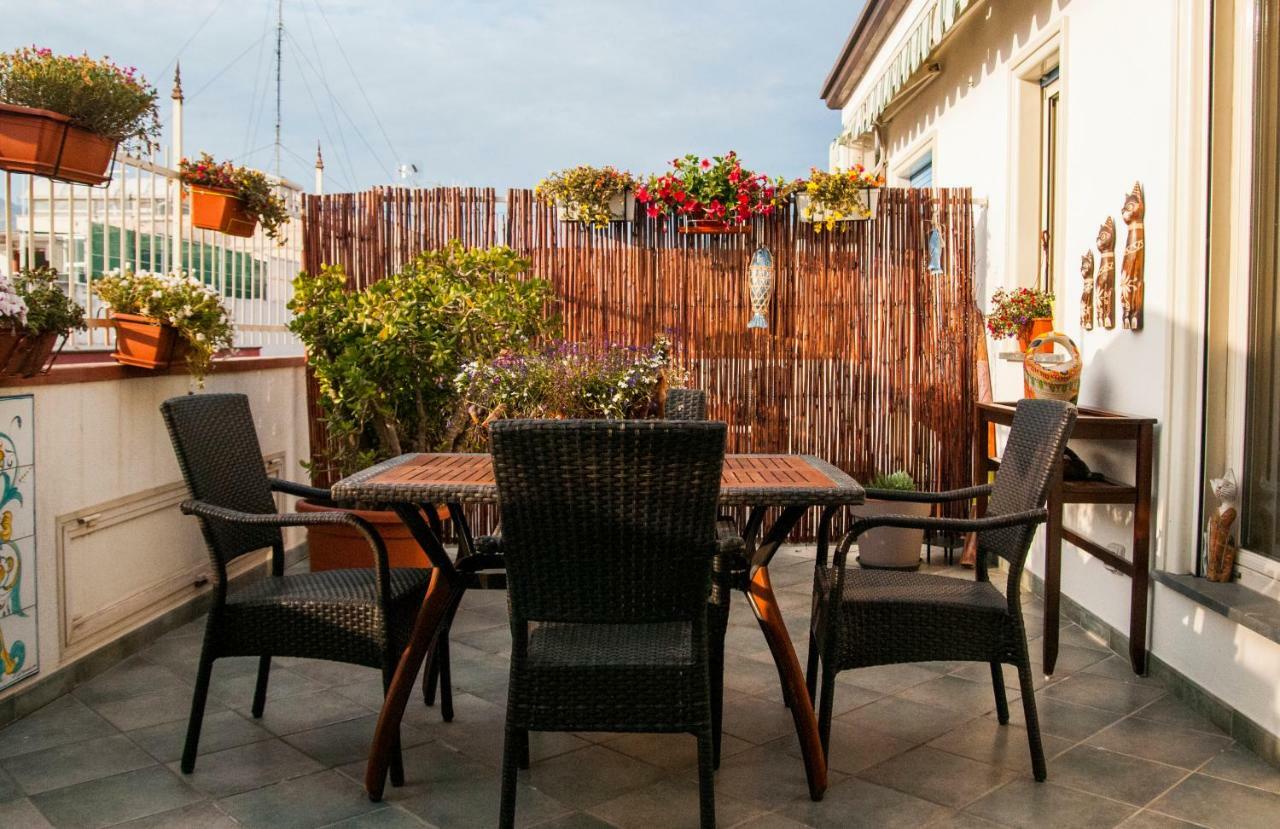 Attico rooms Giardini Naxos Exterior foto